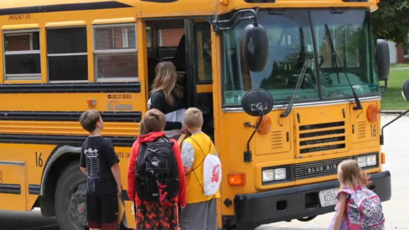 <br />
<b>Notice</b>:  Undefined variable: hizmetcek in <b>/home/otocekici/domains/otocekicivar.com/public_html/blog-detay.php</b> on line <b>54</b><br />
<br />
<b>Notice</b>:  Trying to access array offset on value of type null in <b>/home/otocekici/domains/otocekicivar.com/public_html/blog-detay.php</b> on line <b>54</b><br />
